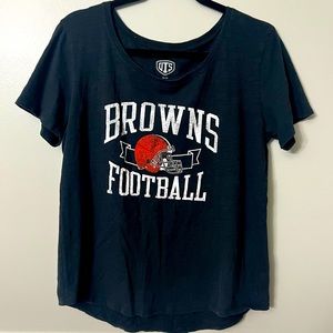 GTS oversized Cleveland Browns tee shirt. Size medium.